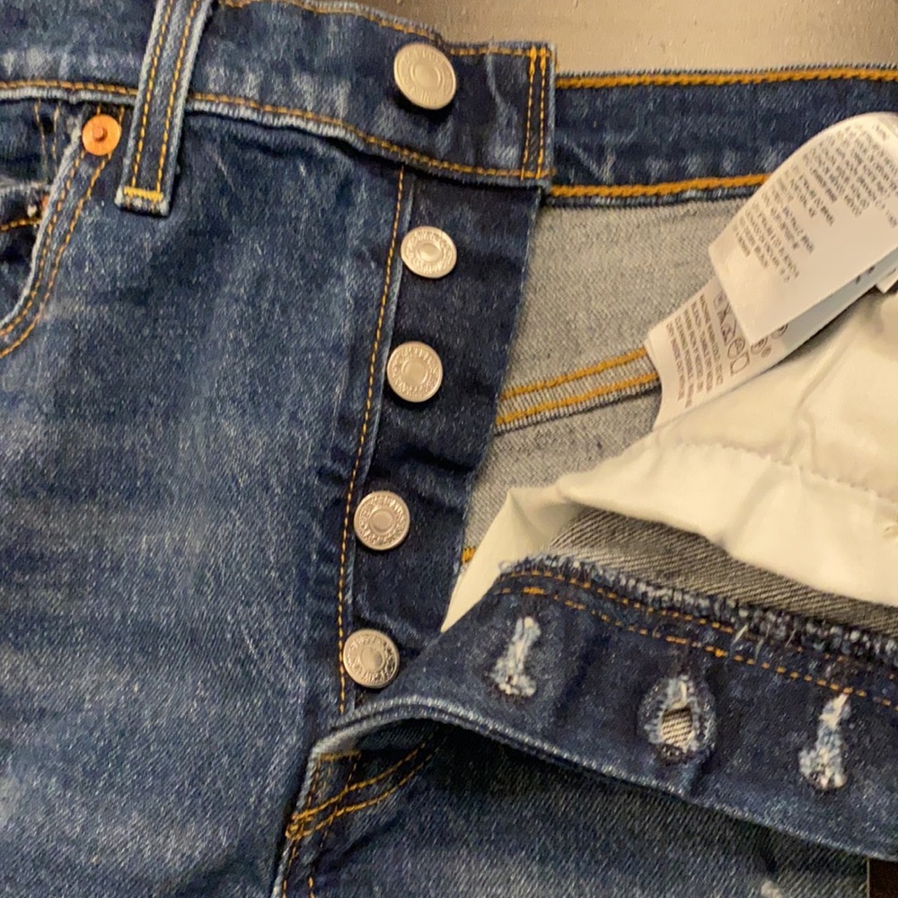 Levi's Ribcage Denim Shorts - Picture 12 of 14